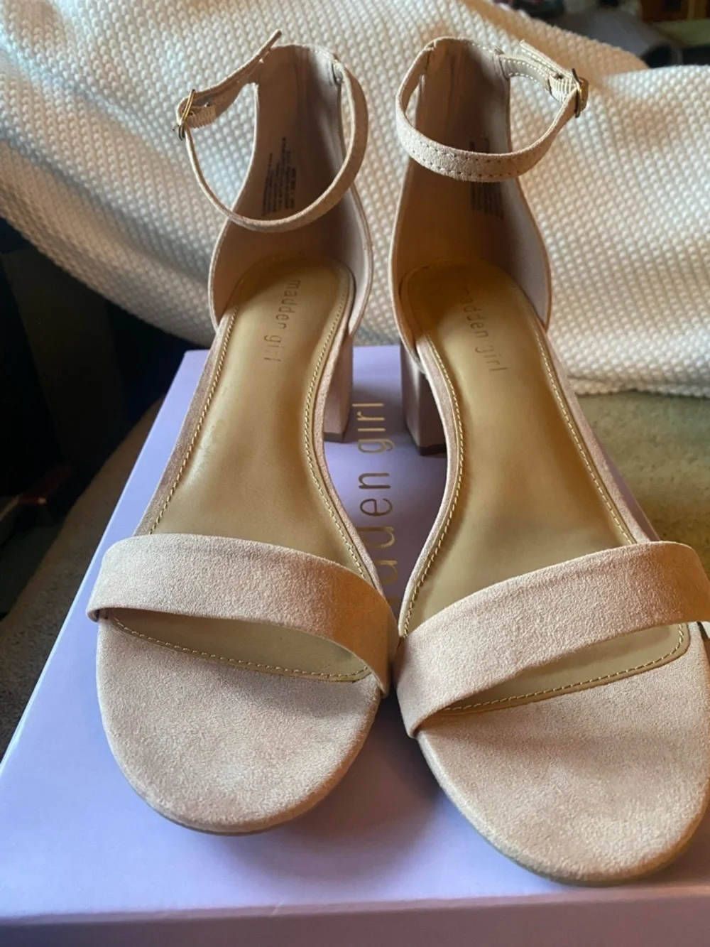 Madden Girl elegant beige